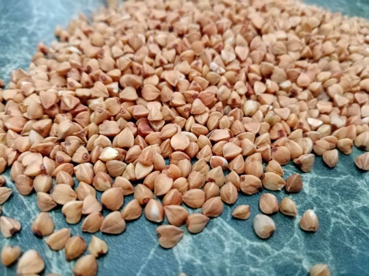 Никакого мяса и яиц: рецепт гречаников для тех, кто постится