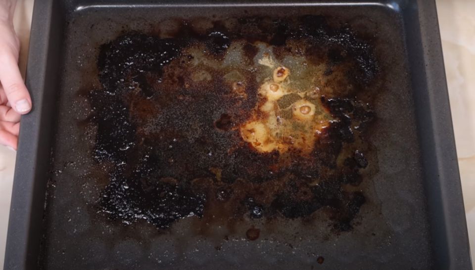 Очистка противня без химии: простые и эффективные советы