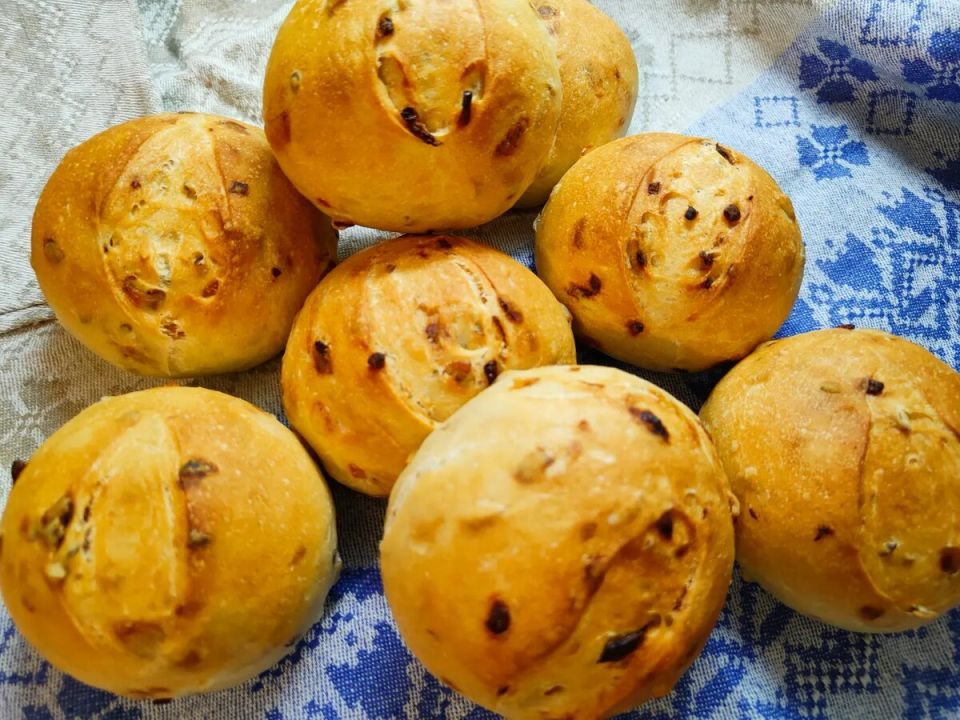 Восхитительные луковые булочки для гурманов и веганов
