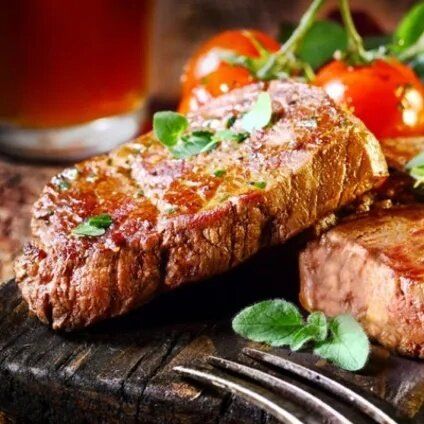 Наслаждение жареным мясом с медово-горчичным маринадом